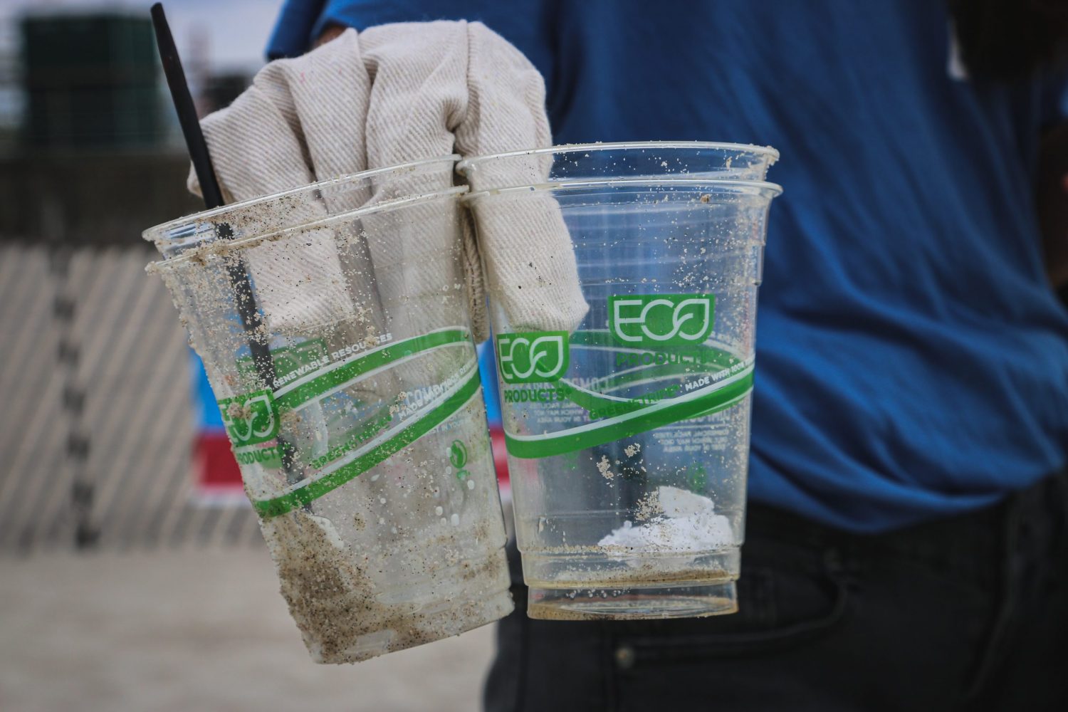 Plastique sur les plages et dans les océans