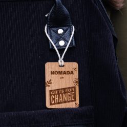 ETIQR1 NOMADA de près